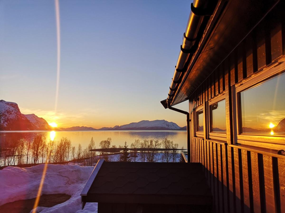 House In The Heart Of The Lyngen Alps With Best View Villa Lyngseidet Екстериор снимка