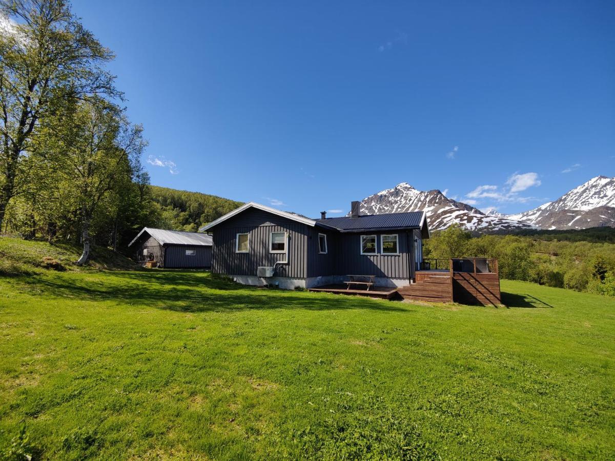 House In The Heart Of The Lyngen Alps With Best View Villa Lyngseidet Екстериор снимка